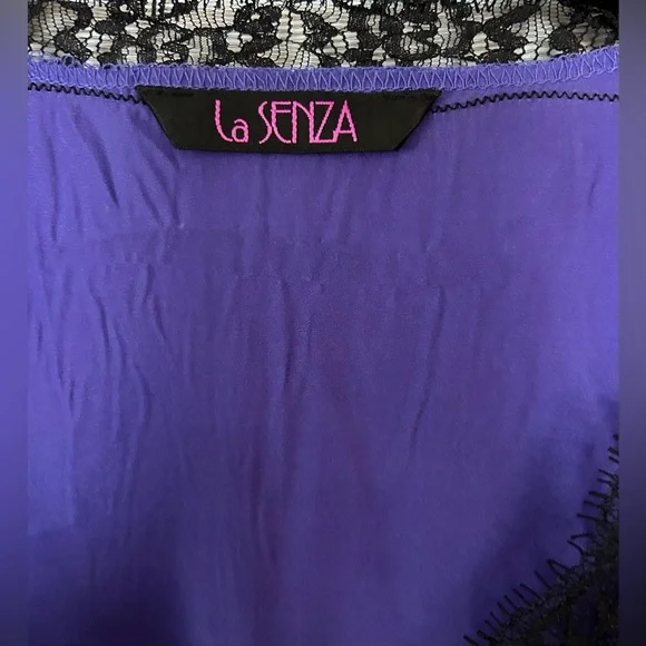 La Senza Silk Robe
💜 3 for $30💜 - Picture 3 of 6